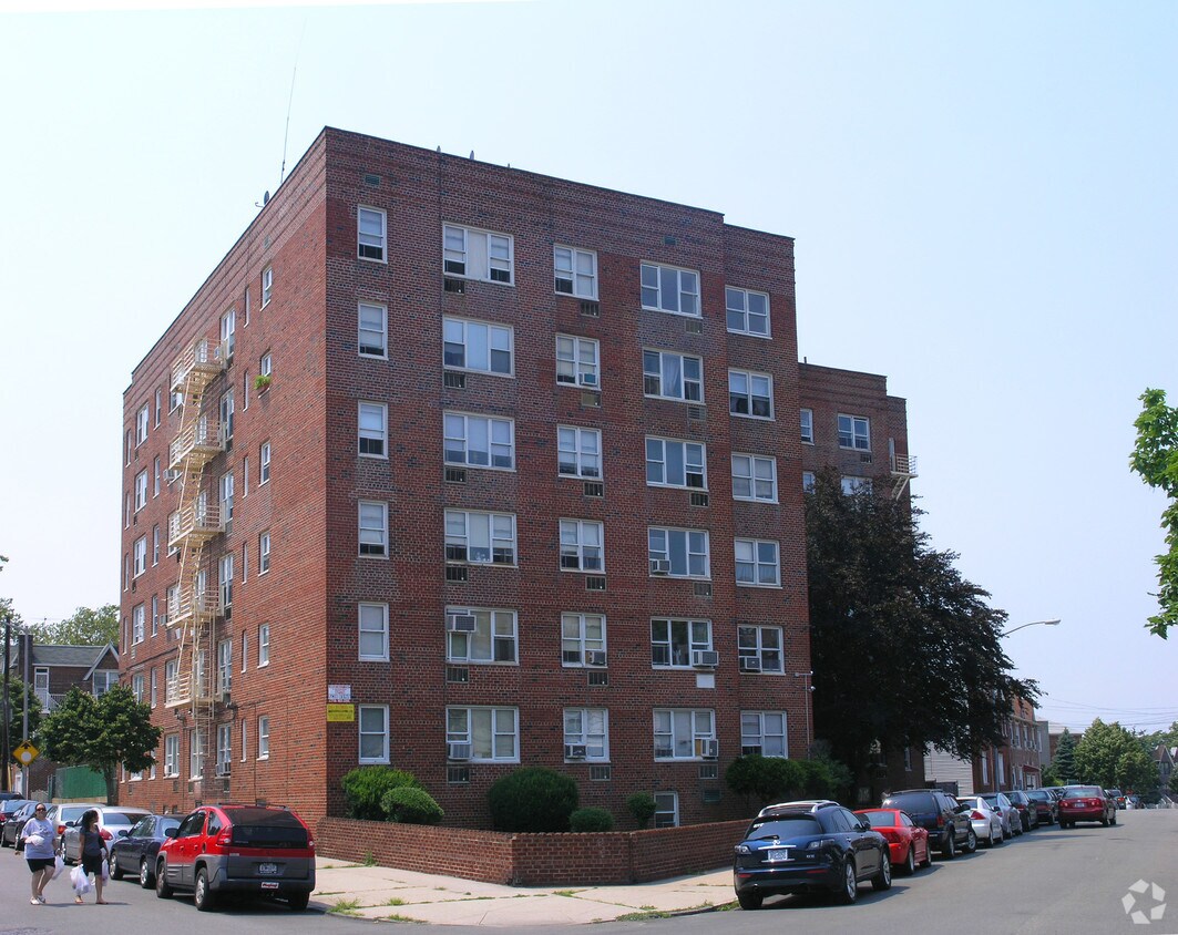Primary Photo - 2025 Continental Ave