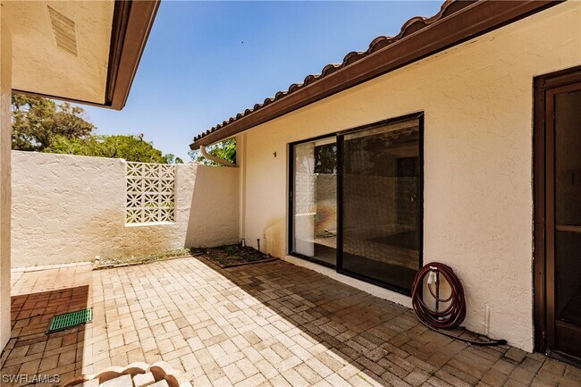 Foto del edificio - 2118 Buckingham Ln
