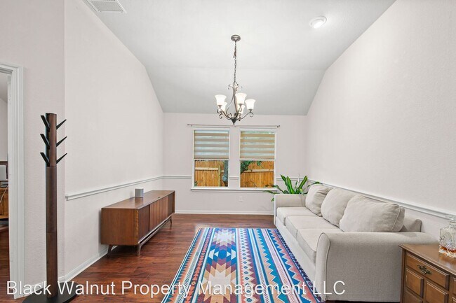 Building Photo - 4 br, 3 bath House - 3752 Pine Needle