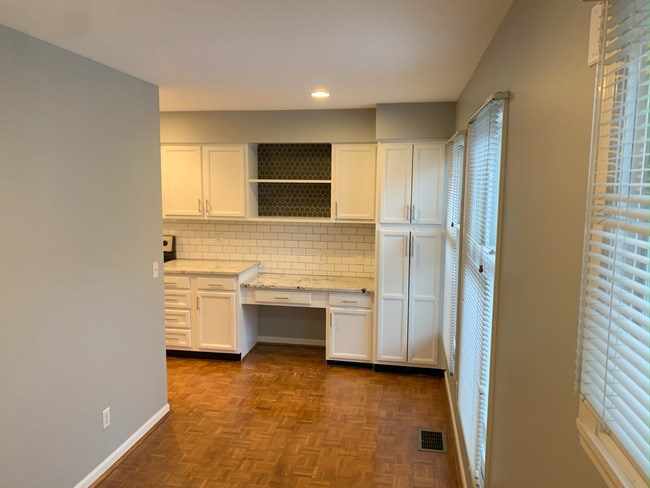 Dining & Kitchen - 2119 Fulton Ave