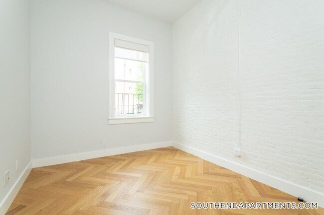 Building Photo - 461 Massachusetts Ave