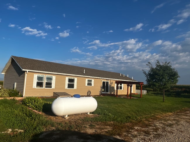 Building Photo - 8275 Co Rd 54