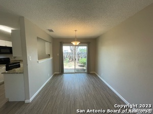 Foto del edificio - 7702 Heathridge