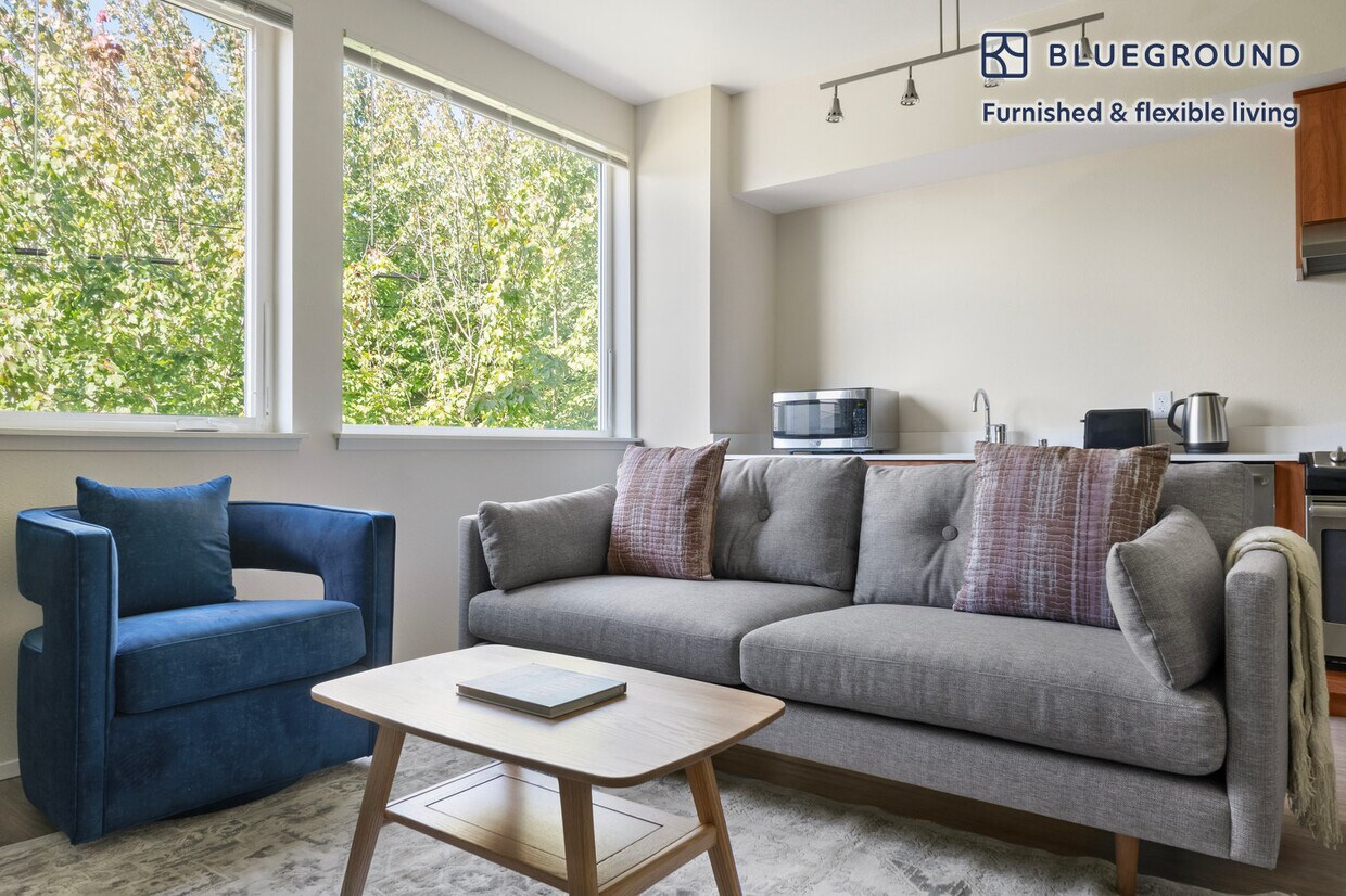 Foto principal - 4302 7th Ave NE