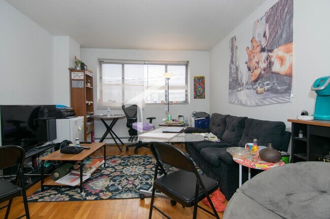 Building Photo - No Brokers Fee, Central Mission Hill Locat...