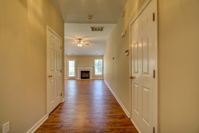 Building Photo - Five Forks Area, 3 BR, 2 BA, 2 Car Garage ...