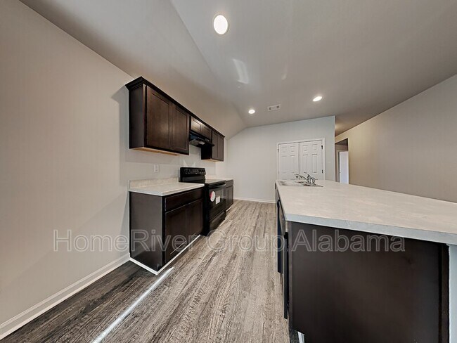 Building Photo - 12408 Waterbury Dr