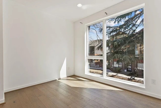 Foto del edificio - 6522 32nd Ave NE