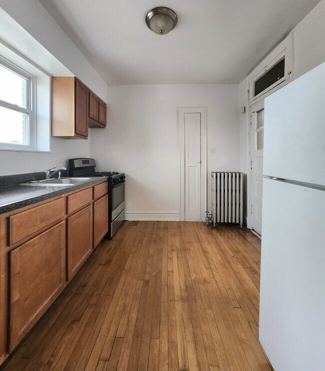 Foto del edificio - 5425 W Montrose Ave