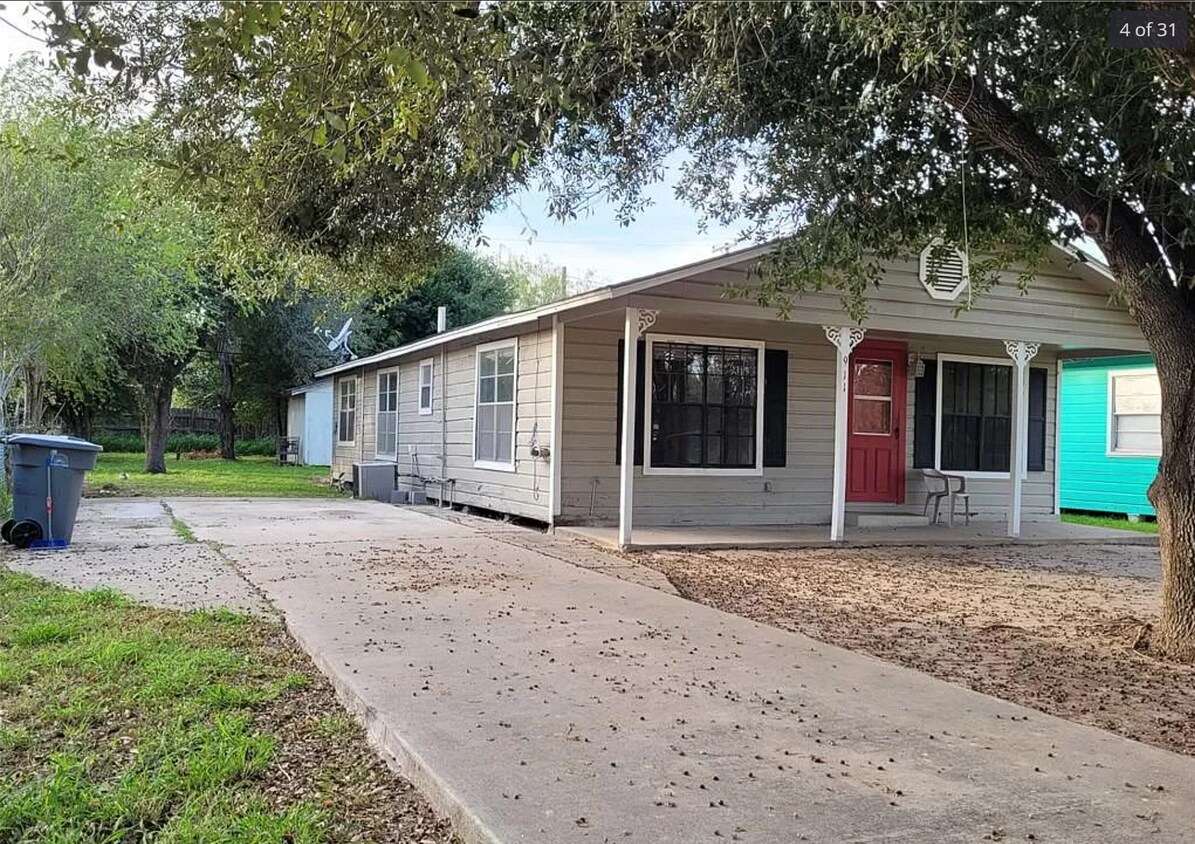 911 S 17th Ave, Edinburg, TX 78539 House Rental in Edinburg, TX