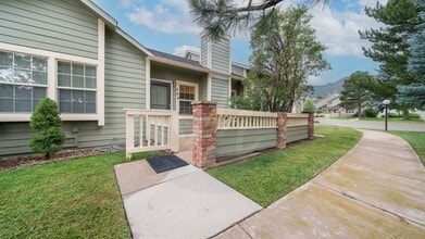 Building Photo - 742 Crown Point Dr