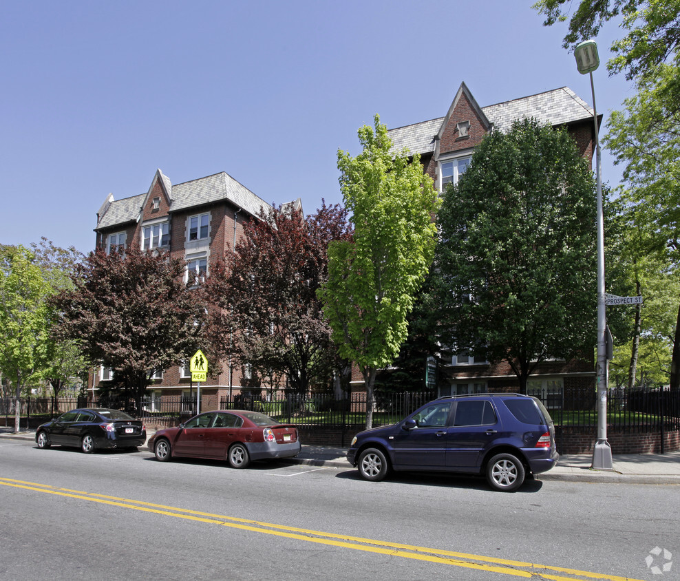 Primary Photo - 130 Prospect Street Apartments