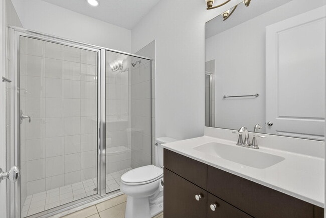 Foto del edificio - 4113 Faraday Wy