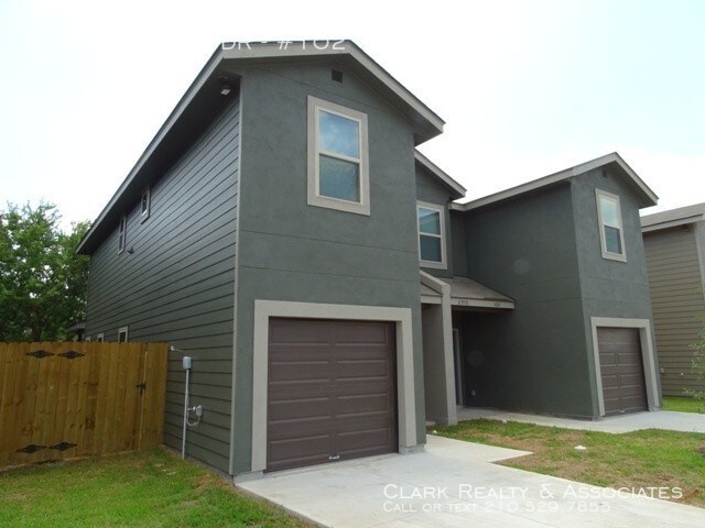 Building Photo - 6958 Lakeview