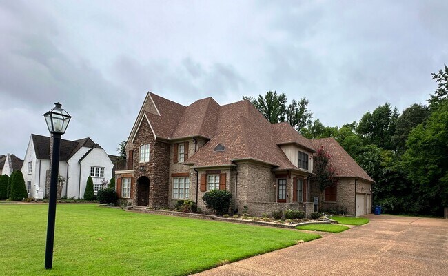 Foto del edificio - Exquisite 5 Bedroom Home in Robinson Crossing