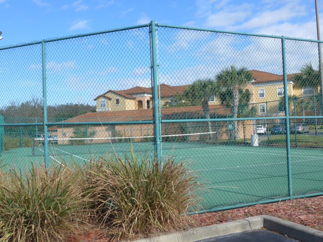 Foto del edificio - 5479 Vineland Rd