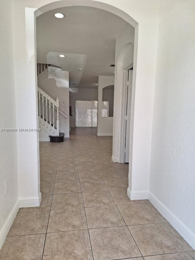 Building Photo - 4972 SW 127th Way