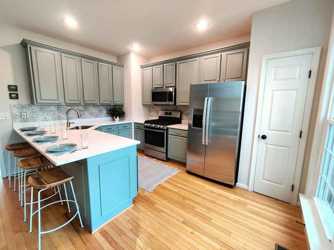 Building Photo - 6413 Hawk View Ln