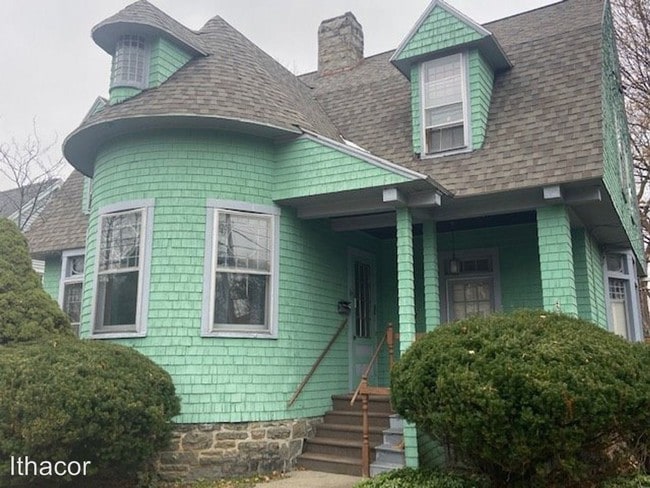 Building Photo - 4 br, 3 bath House - 15 Monroe Heights