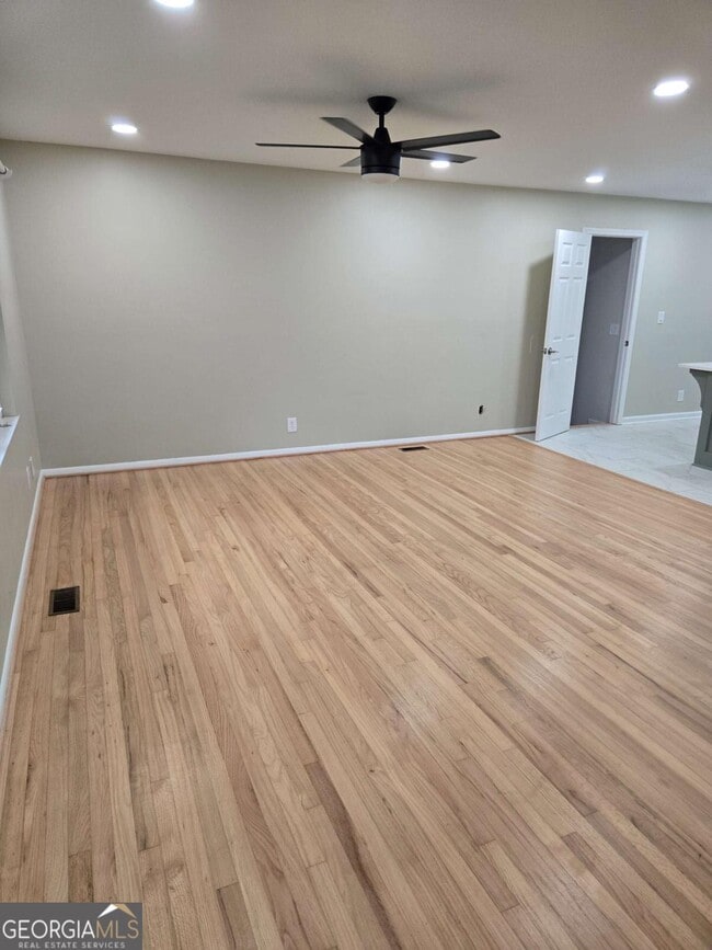 Foto del edificio - 3817 Captain Dr