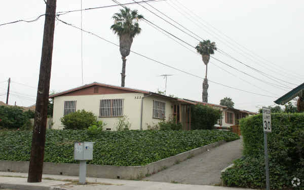 Primary Photo - 322 E Newmark Ave