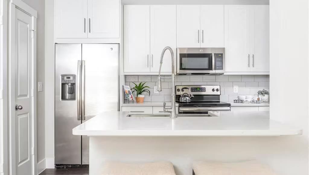 Primary Photo - Spacious. Modern. Limited-Time $500 Off. T...