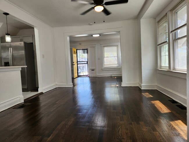 Building Photo - 4144 Agnes Ave