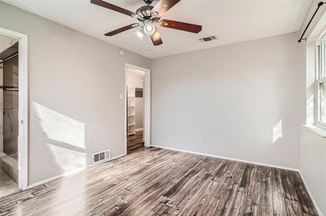 Foto del edificio - 200 SE Gardens Blvd