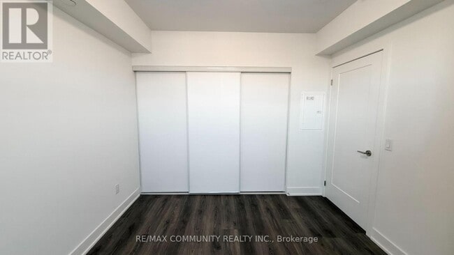 Photo du bâtiment - 2545 Simcoe St N