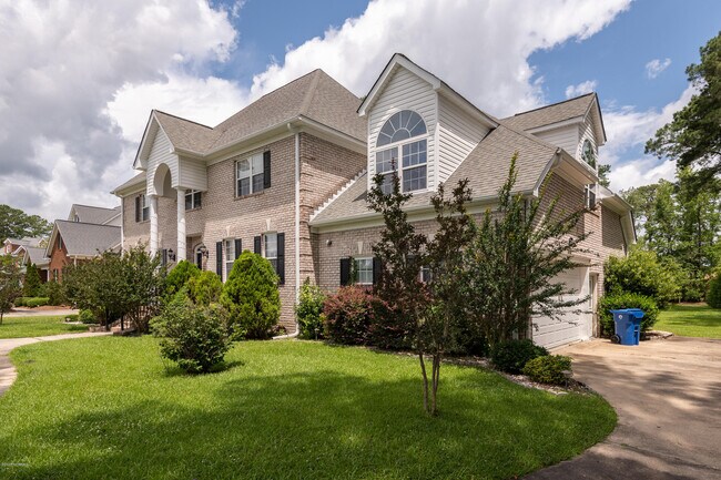 Building Photo - 280 Foxcroft Ln