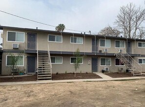 Building Photo - 4421 E Hedges Ave