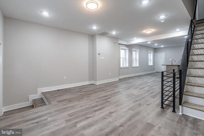 Foto del edificio - 2275 N Bancroft St