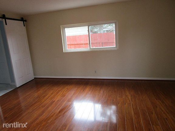 Building Photo - 3 br, 3 bath House - 3025 Eddy St