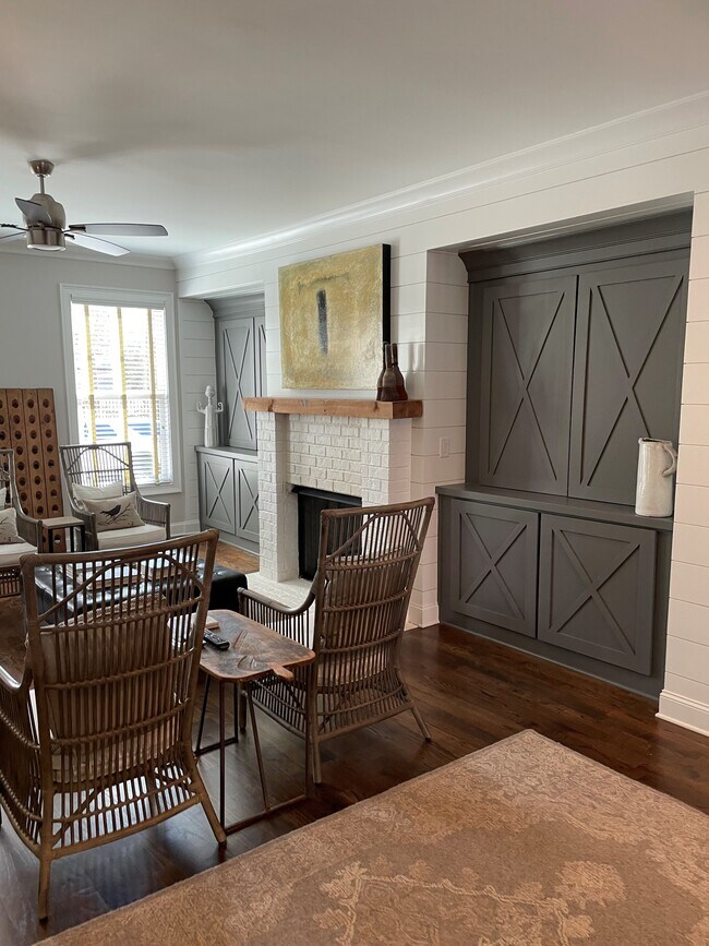 Foto del edificio - 3197 Hill St NW