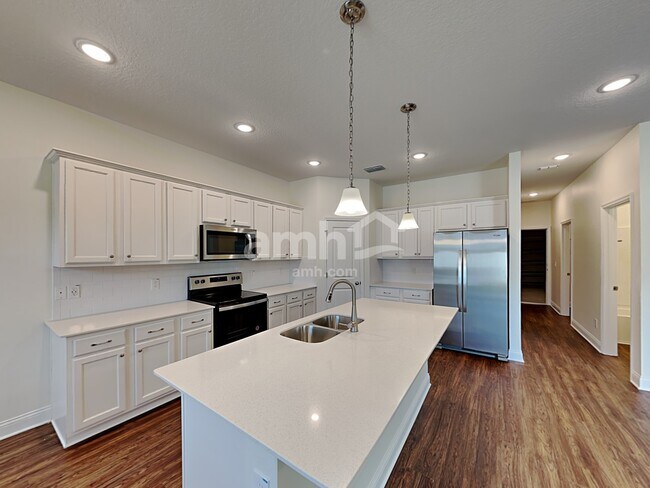 Building Photo - 6038 Little Blf Cir