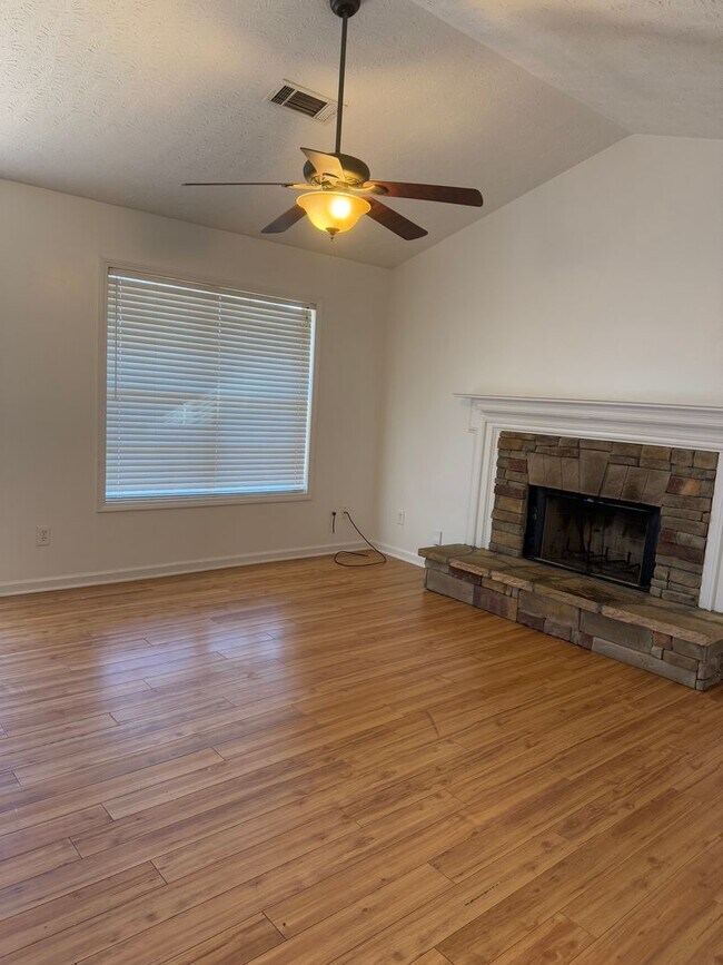 Building Photo - 5164 Sagewood Dr