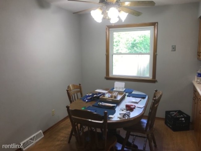 Building Photo - 3 br, 2 bath House - 210 lincoln