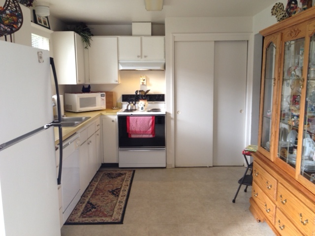 re modeled kitchen - 1022 34th Ave NW