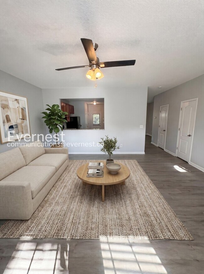 Foto del edificio - 8643 Thomas Ln