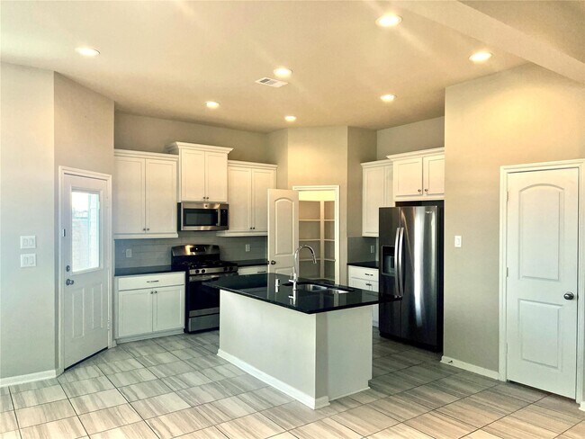 Building Photo - 5255 Pr Ter Ln