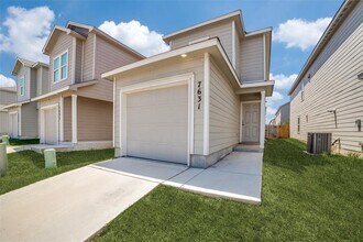 Building Photo - 7631 Parish Pl