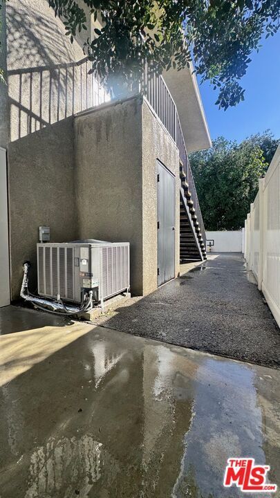 Foto del edificio - 15360 Wyandotte St