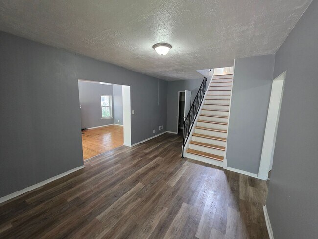 Foto del edificio - 327 Glenwood Ave