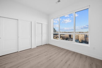 Building Photo - Baypark Bayonne