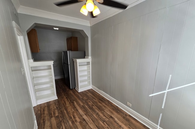 Building Photo - 4751 N Monticello Ave