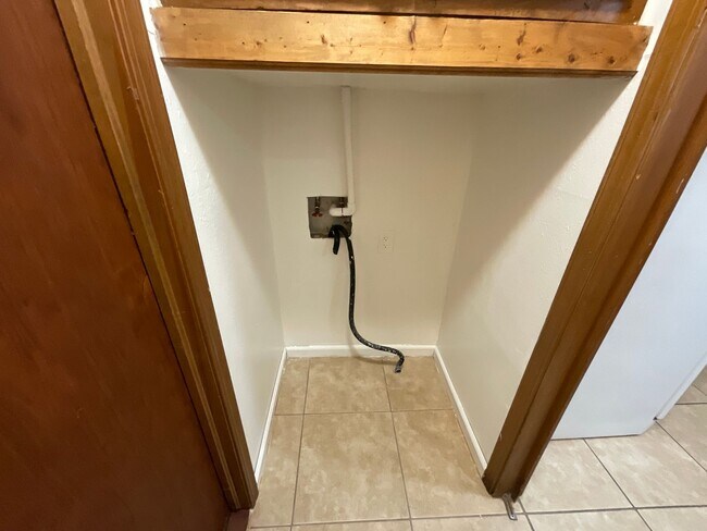 Foto del edificio - 3bd 2ba 2 car