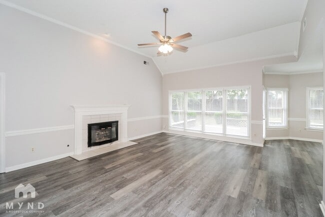 Building Photo - 1624 Wayside Cove