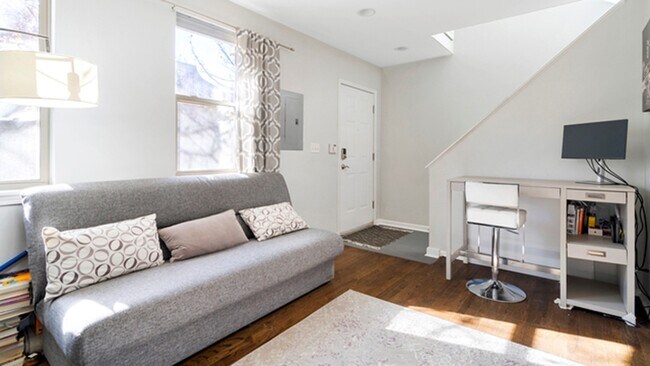 Foto del edificio - 720 W Evergreen Ave