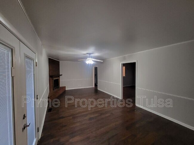 Foto del edificio - 1525 S 122nd E Ave