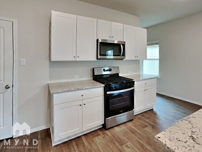 Building Photo - 5022 Front Nine Front